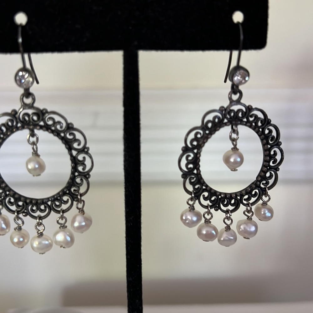 Crystal and pearl filigree earings - Picture 2 of 3